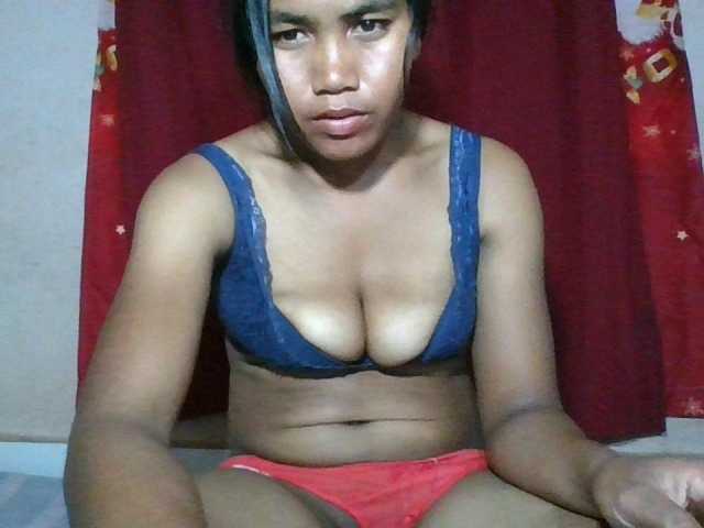 Keziah34 live cam on BongaCams