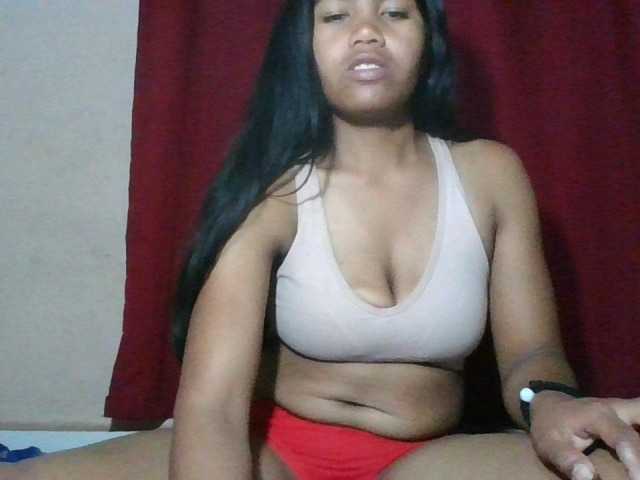 Keziah34, en vivo ahora en BongaCams