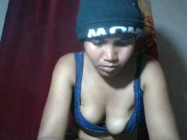 Keziah34 live cam on BongaCams