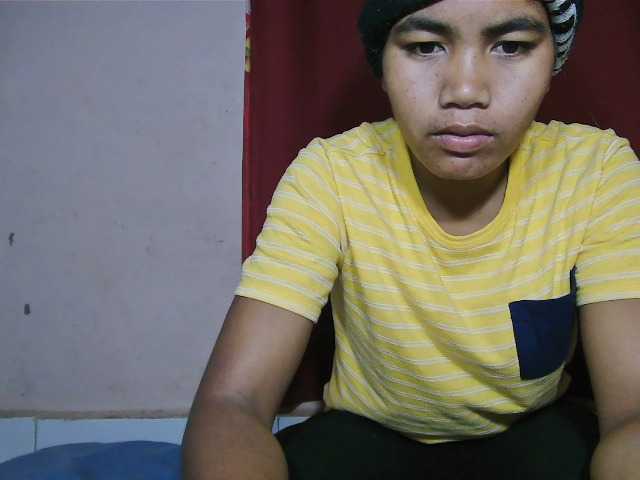Keziah34 live cam on BongaCams