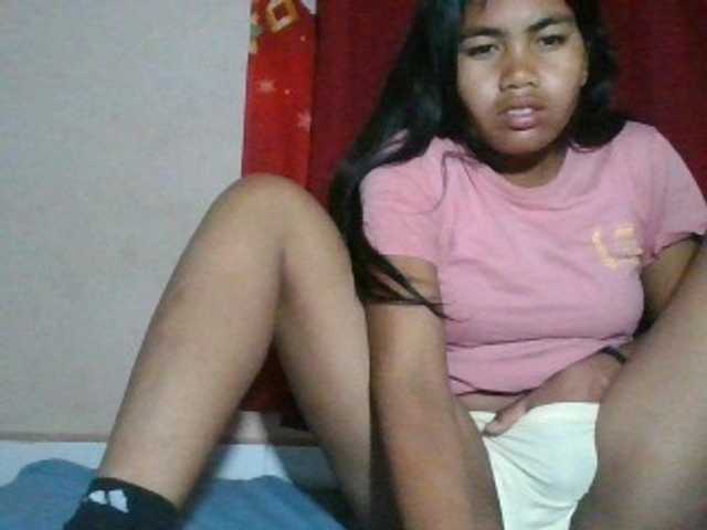 Keziah34 live cam on BongaCams