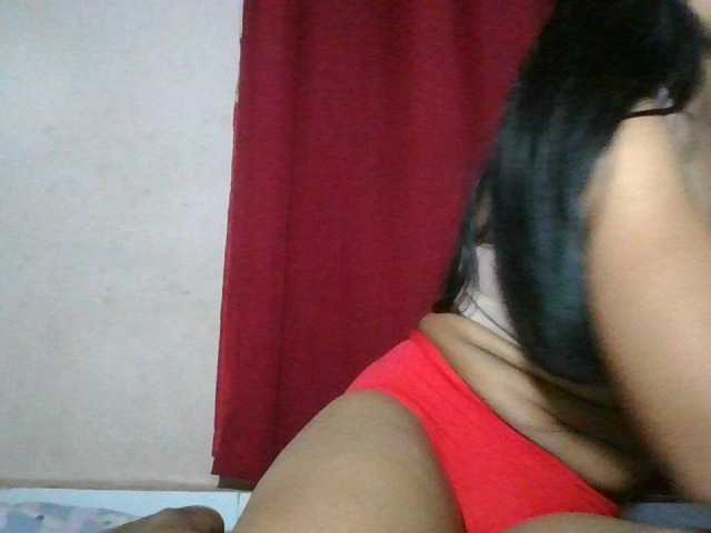 Keziah34, live now on BongaCams