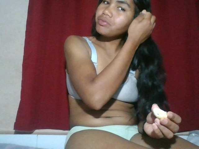 Keziah34 live cam on BongaCams