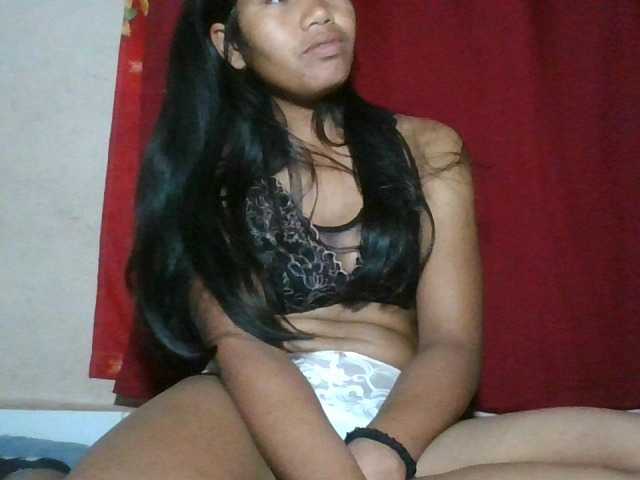 Keziah34 live cam on BongaCams