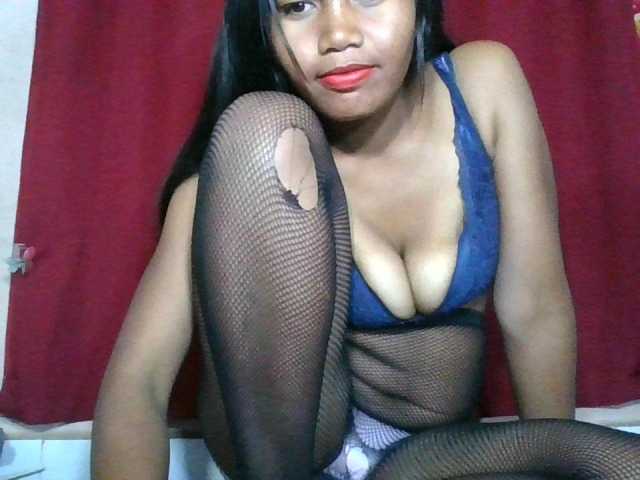 Keziah34 live cam on BongaCams