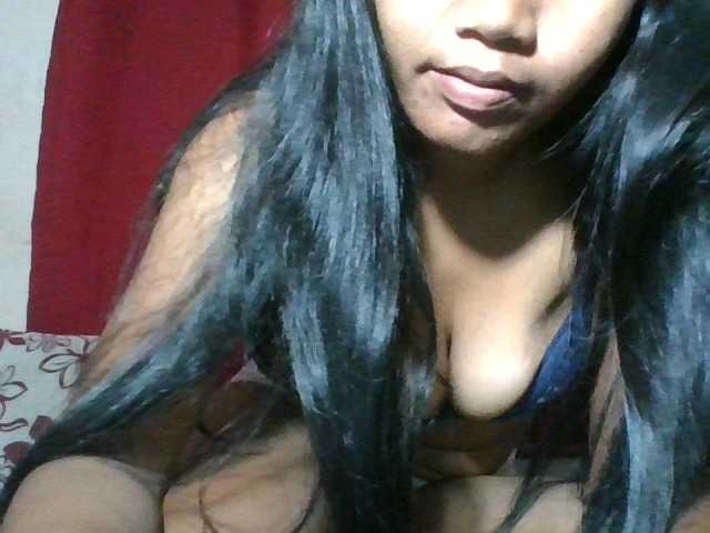 Keziah34 live cam on BongaCams