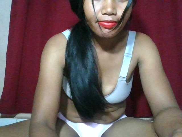 Keziah34 live cam on BongaCams