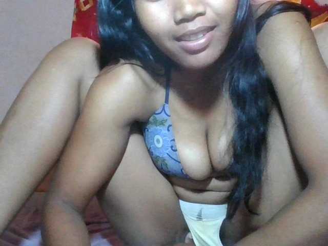 Keziah34 live cam on BongaCams