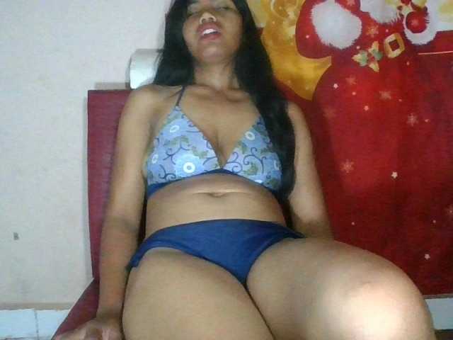 Keziah34 live cam on BongaCams