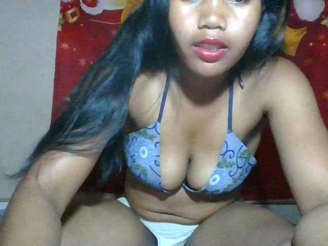 Keziah34 live cam on BongaCams
