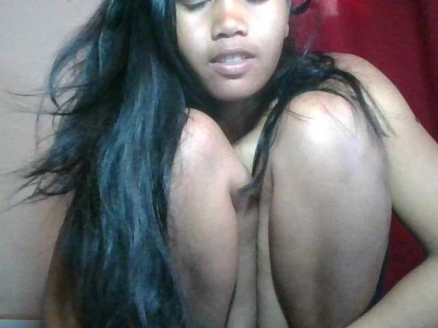 Keziah34 live cam on BongaCams