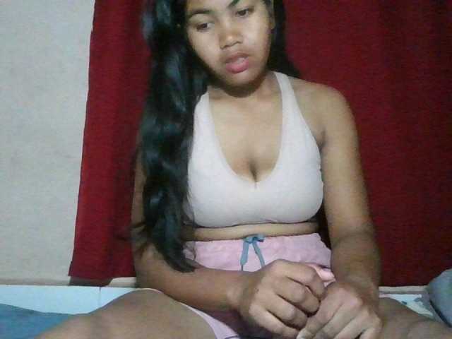 Keziah34 live cam on BongaCams
