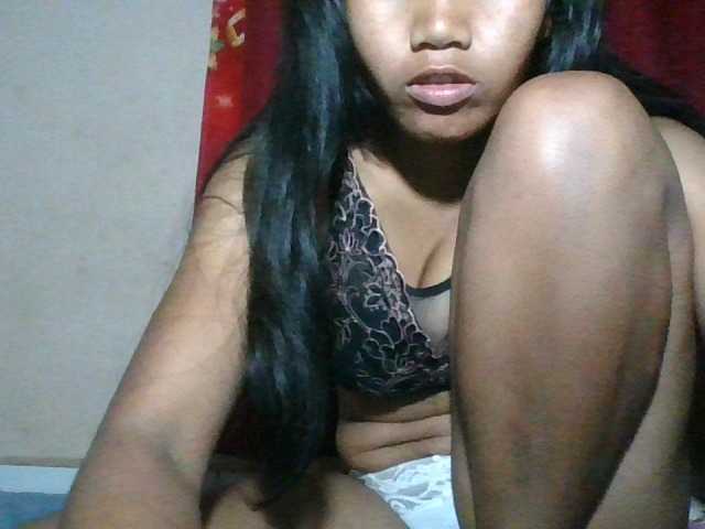 Keziah34 live cam on BongaCams