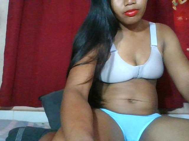 Keziah34 live cam on BongaCams