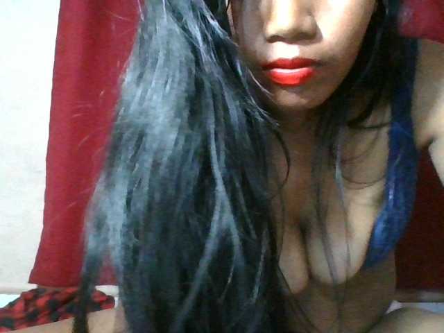 Keziah34 live cam on BongaCams