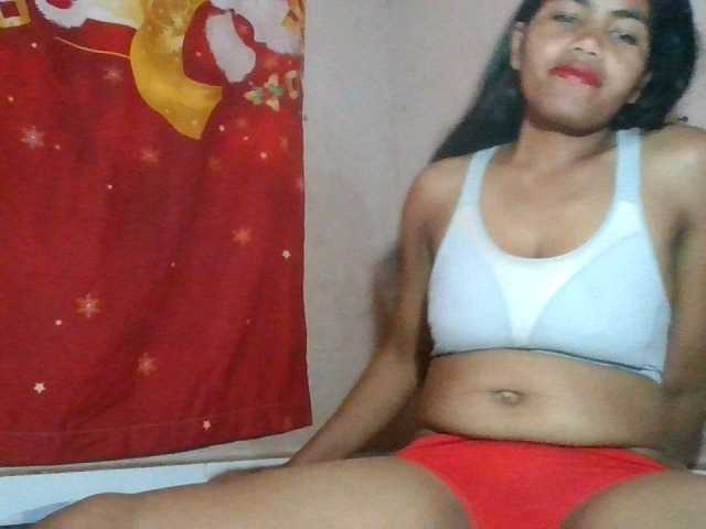 Keziah34 live cam on BongaCams