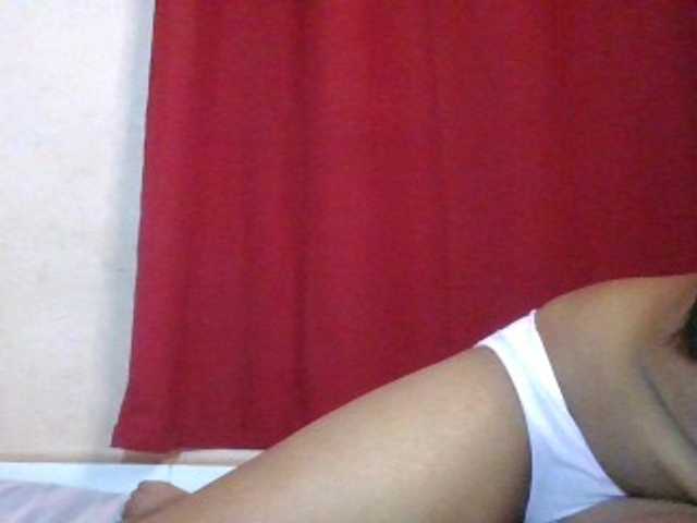 Keziah34 live cam on BongaCams