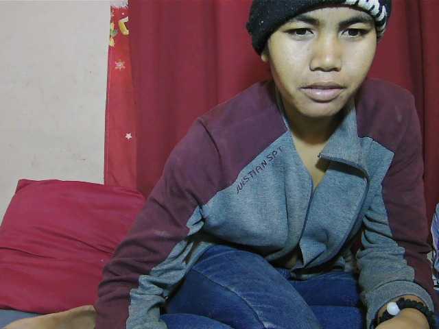 Keziah34 live cam on BongaCams