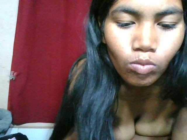 Keziah34 live cam on BongaCams