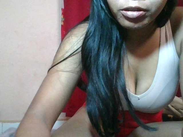 Keziah34 live cam on BongaCams