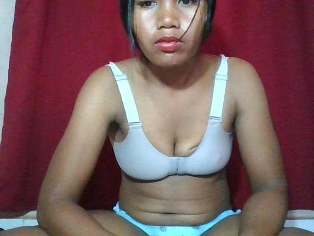 Keziah34 live cam on BongaCams