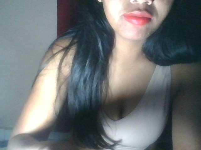 Keziah34 live cam on BongaCams