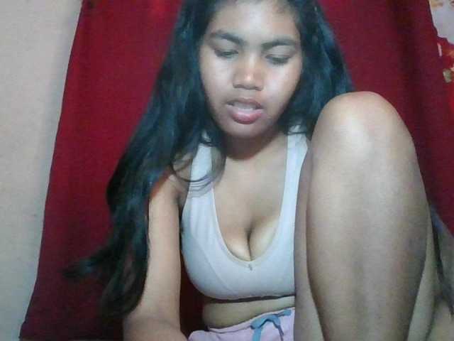Keziah34 live cam on BongaCams