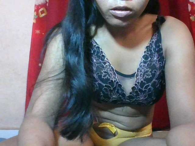 Keziah34 live cam on BongaCams
