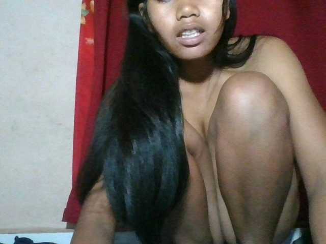Keziah34 live cam on BongaCams