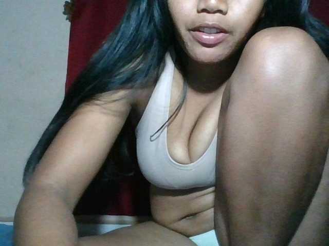 Keziah34 live cam on BongaCams