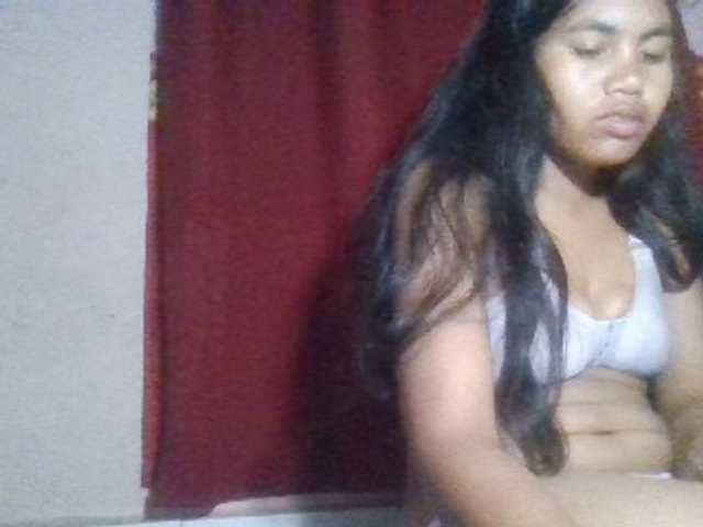 Keziah34 live cam on BongaCams