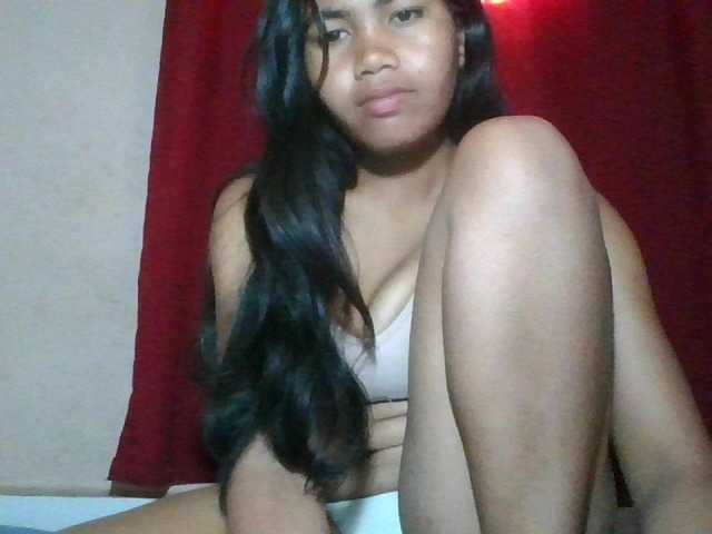 Keziah34 live cam on BongaCams
