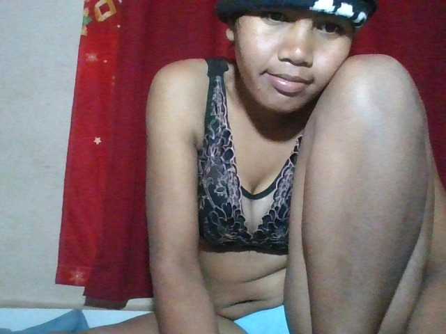 Keziah34 live cam on BongaCams