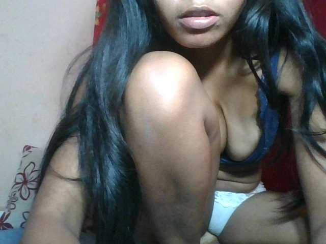 Keziah34 live cam on BongaCams