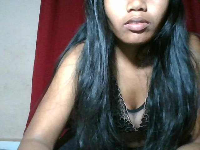 Keziah34 live cam on BongaCams
