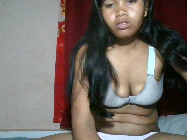 Keziah34 live cam on BongaCams