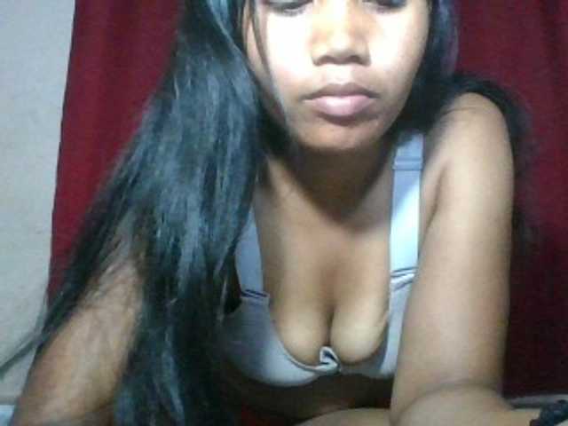 Keziah34 live cam on BongaCams