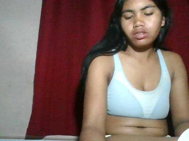 Keziah34 live cam on BongaCams