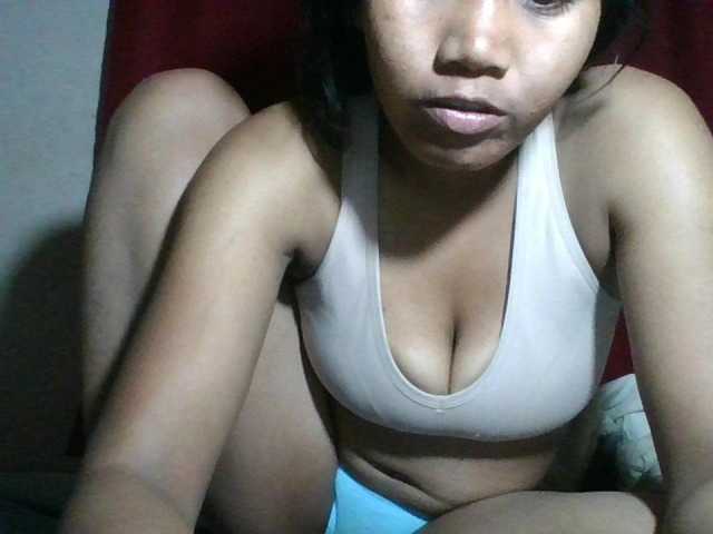 Keziah34 live cam on BongaCams