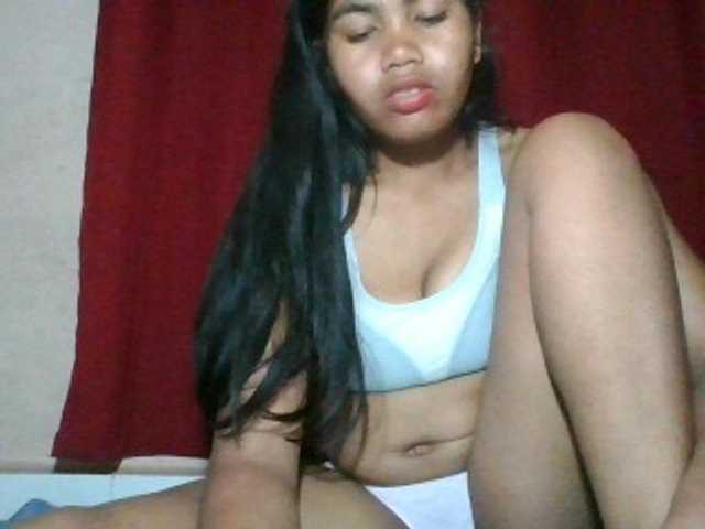 Keziah34 live cam on BongaCams