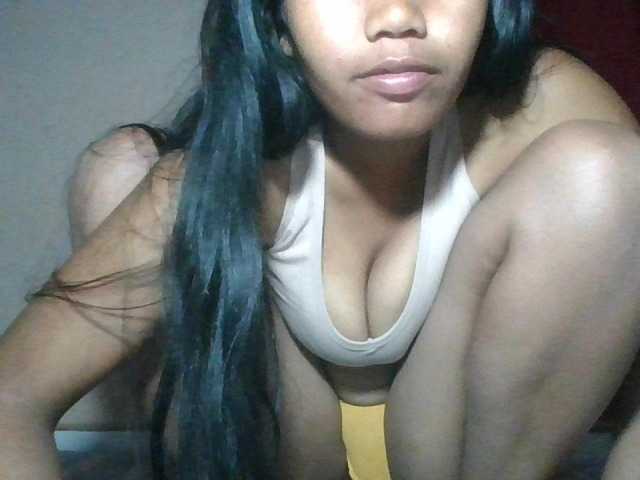 Keziah34 live cam on BongaCams
