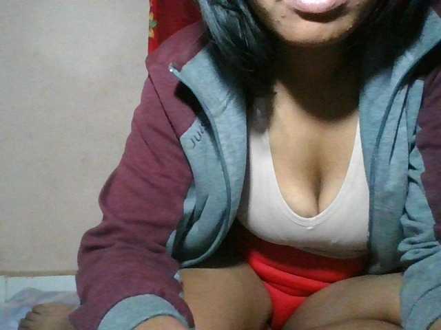 Keziah34 live cam