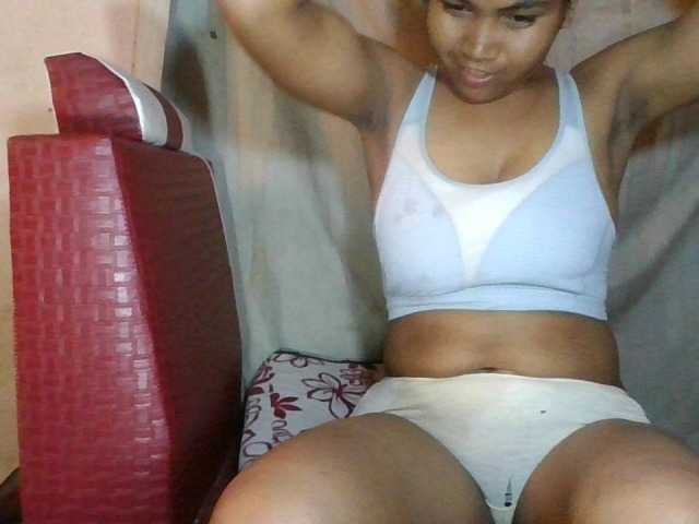 Keziah34 live cam on BongaCams