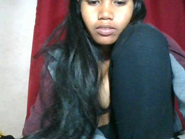 Keziah34 live cam on BongaCams