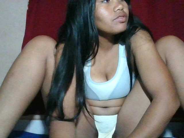 Keziah34 live cam on BongaCams