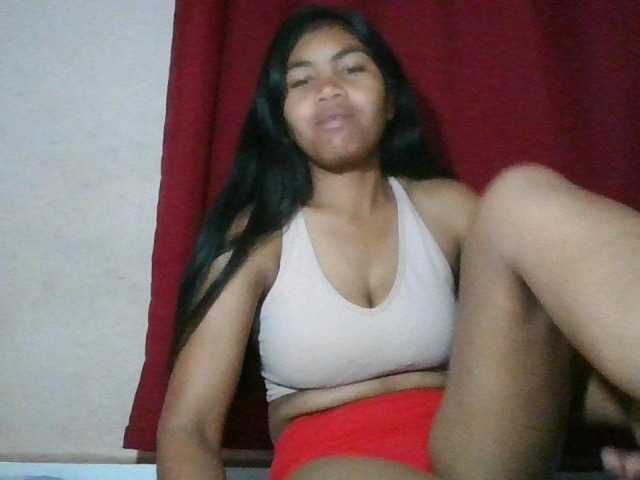 Keziah34, live now on BongaCams