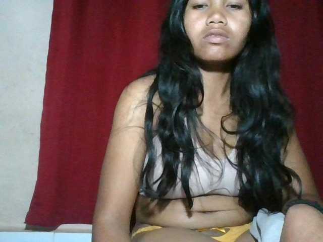 Keziah34 live cam on BongaCams