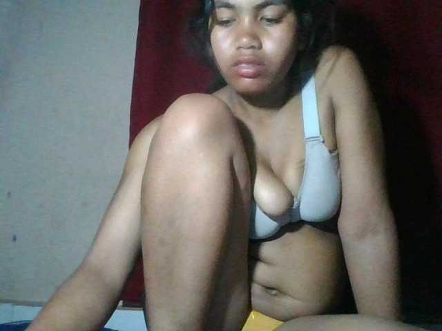 Keziah34 live cam on BongaCams