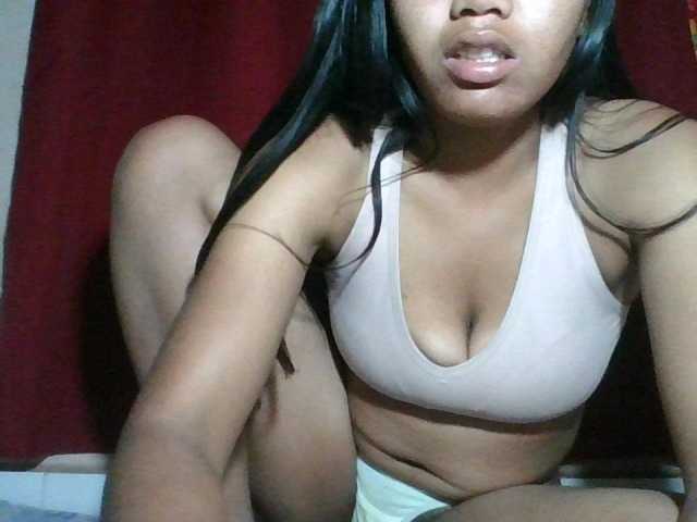 Keziah34 live cam on BongaCams