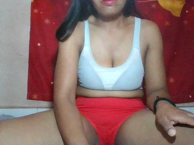Keziah34 live cam on BongaCams